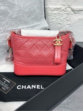 Like New Authentic Pink Chanel Gabrielle Bag | Classic Medium Size